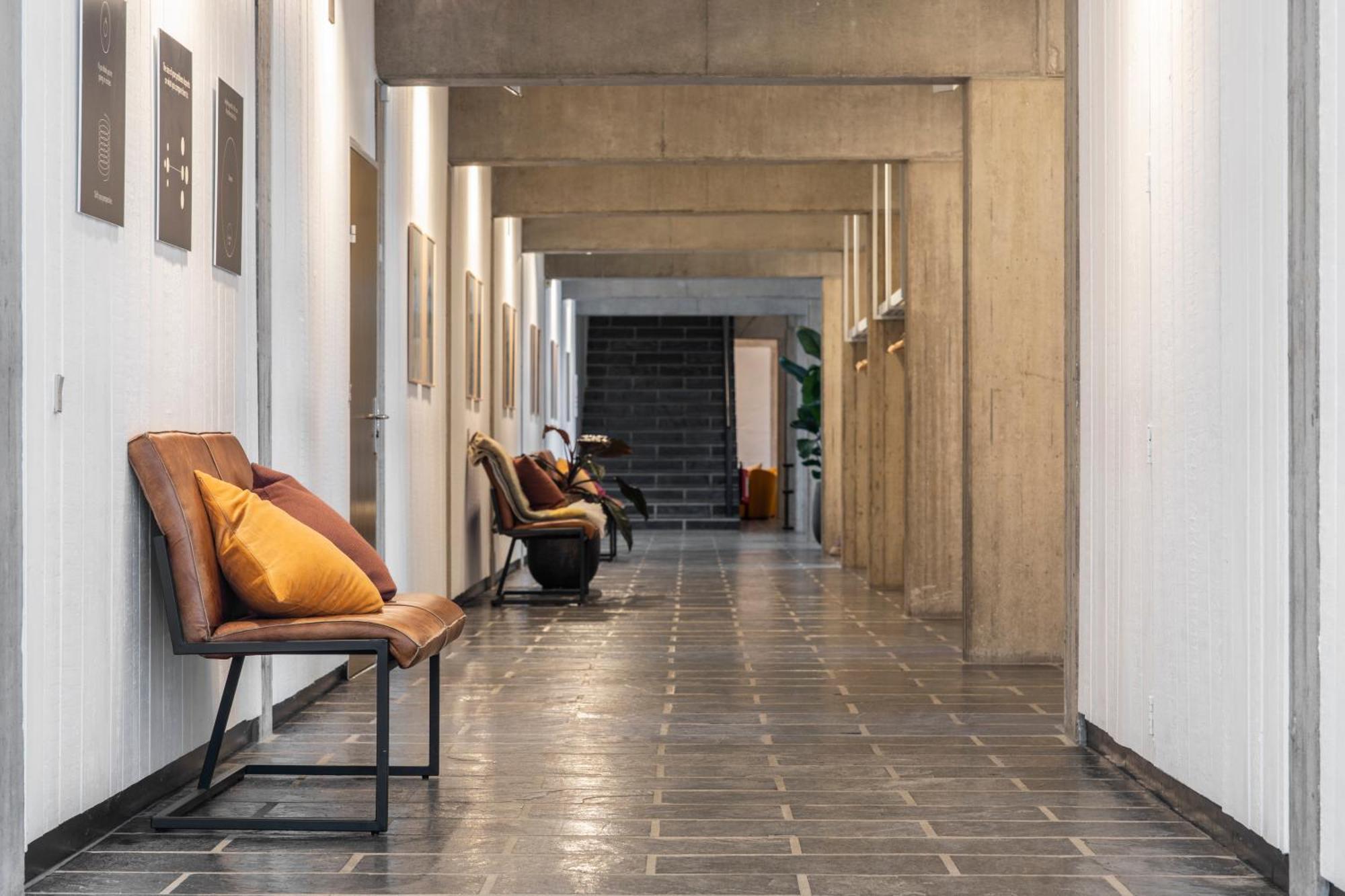 Hotell Toppen Af 4*