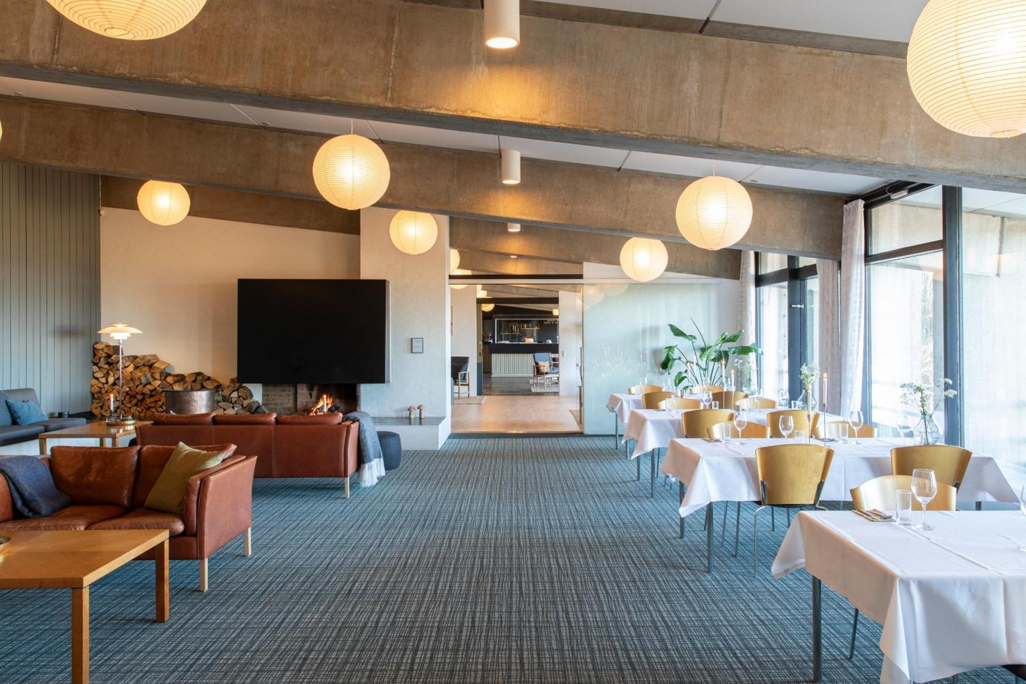 Hotell Toppen Af 4*